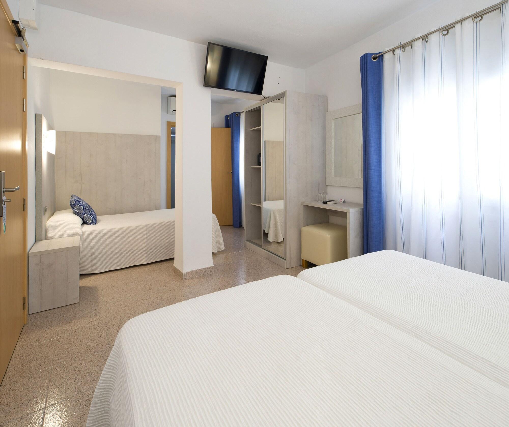 Hostal Roca Sant Antoni de Portmany Exterior foto