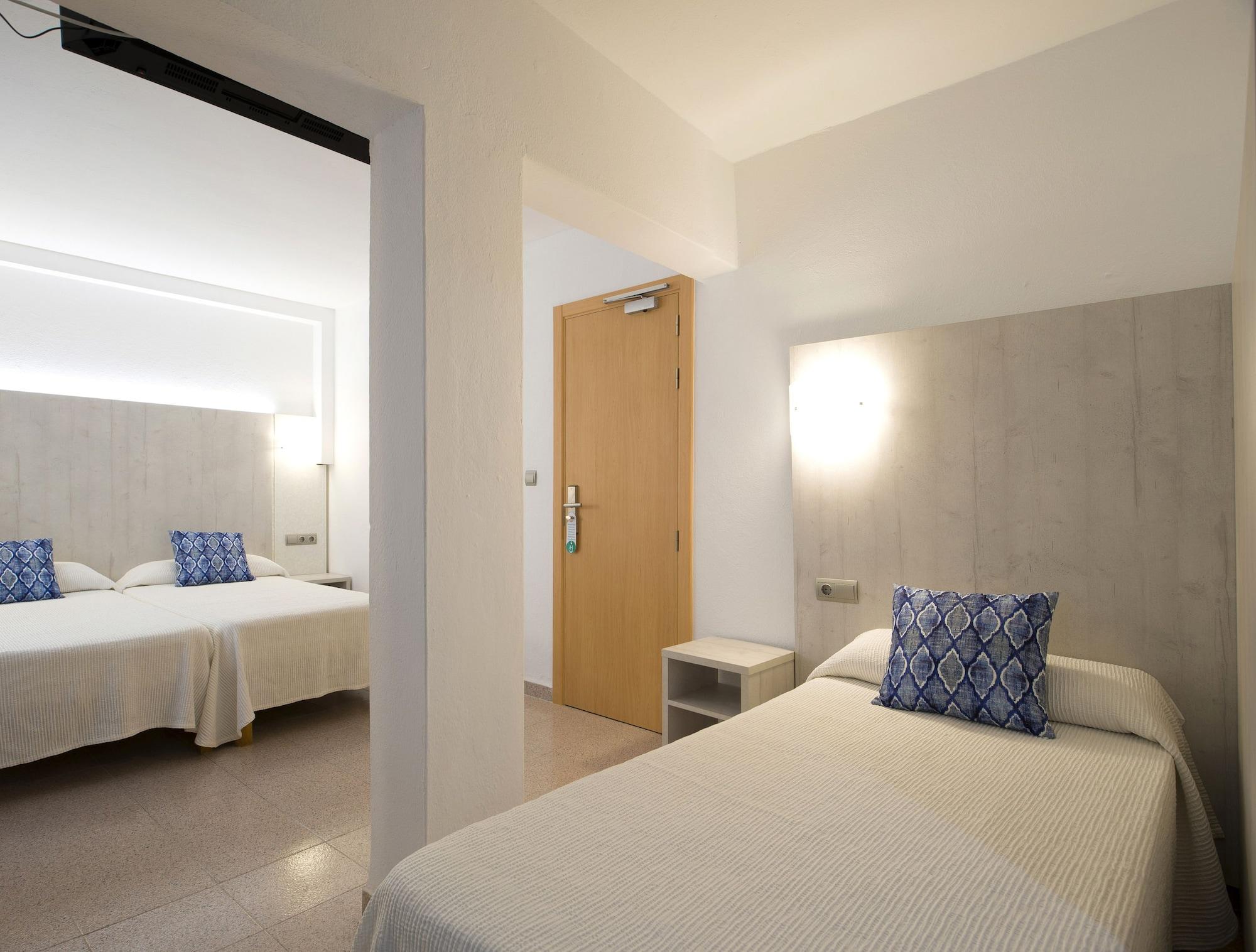 Hostal Roca Sant Antoni de Portmany Exterior foto